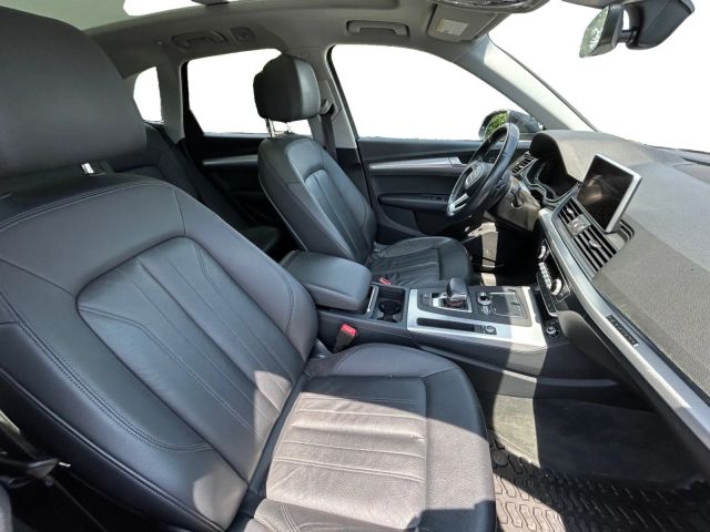 Vehicle image 13 of 23