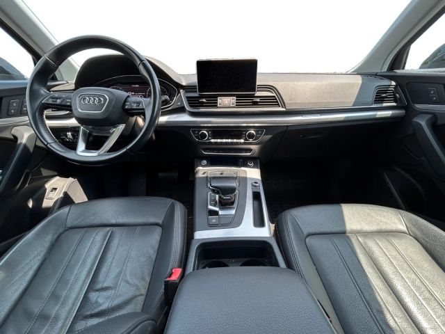 Vehicle image 15 of 23