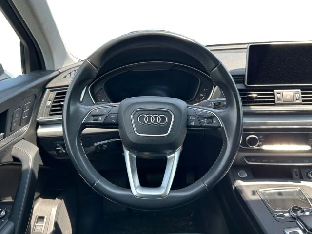 Vehicle image 16 of 23