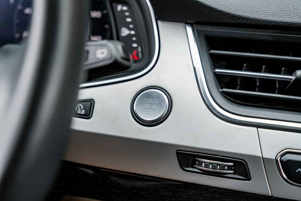 Vehicle image 24 of 61