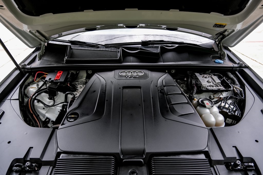 Vehicle image 51 of 61