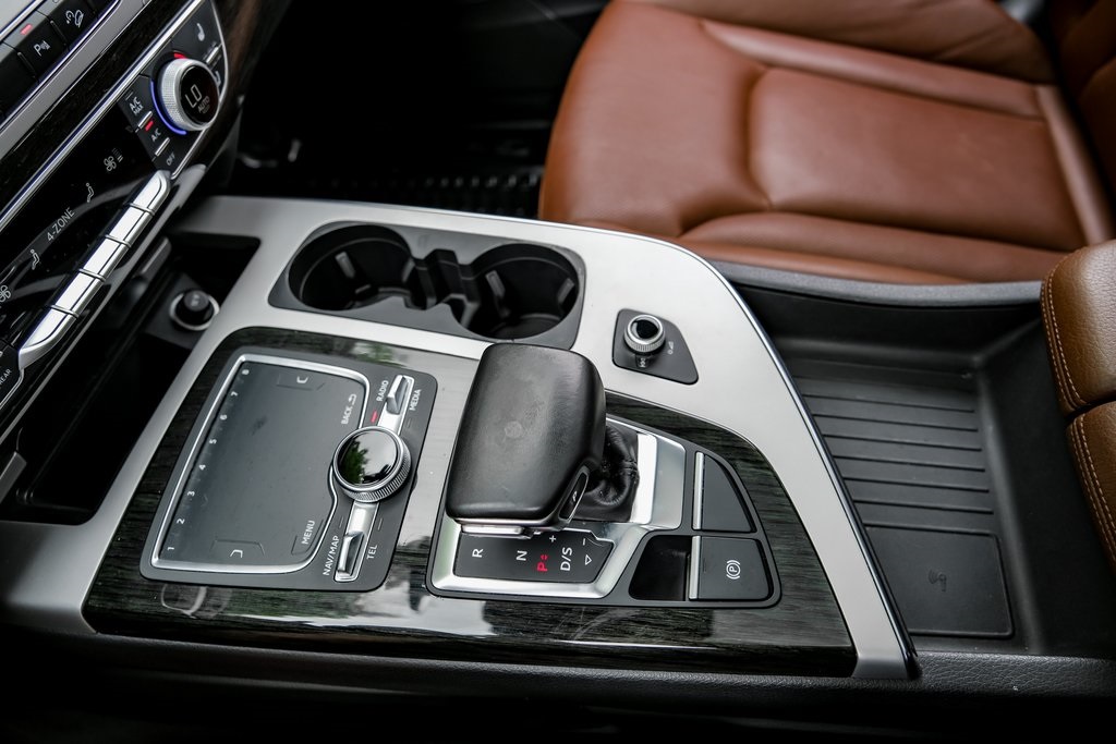 Vehicle image 29 of 61