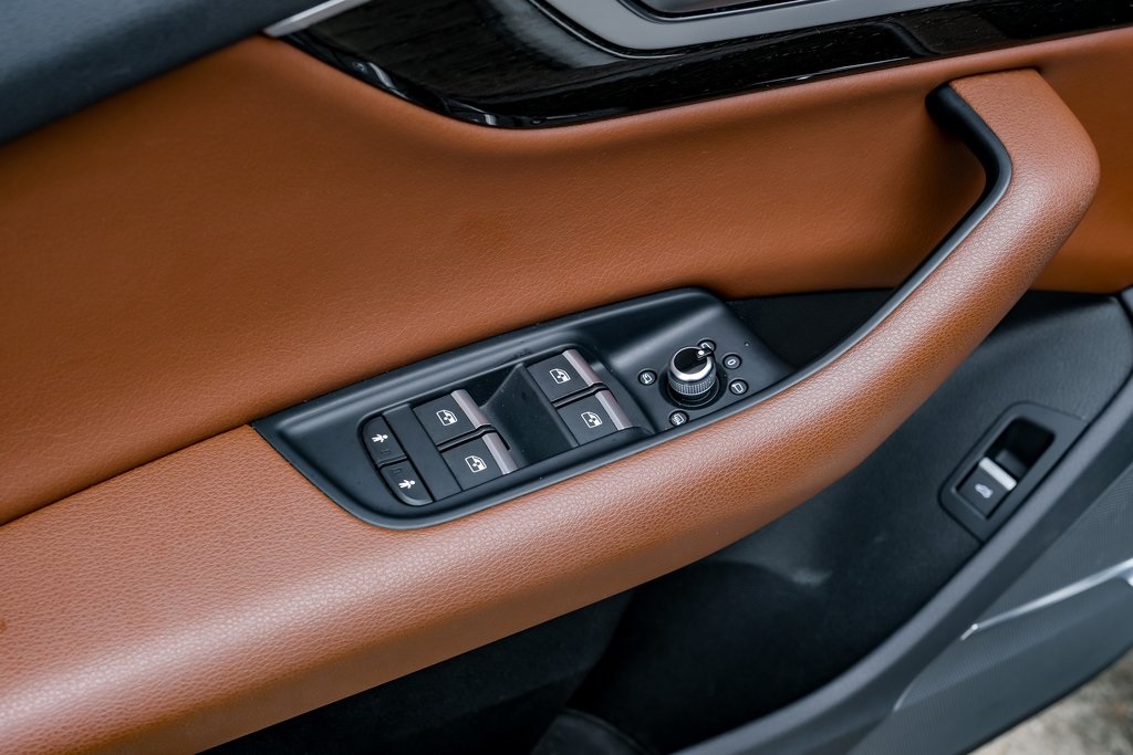 Vehicle image 45 of 61