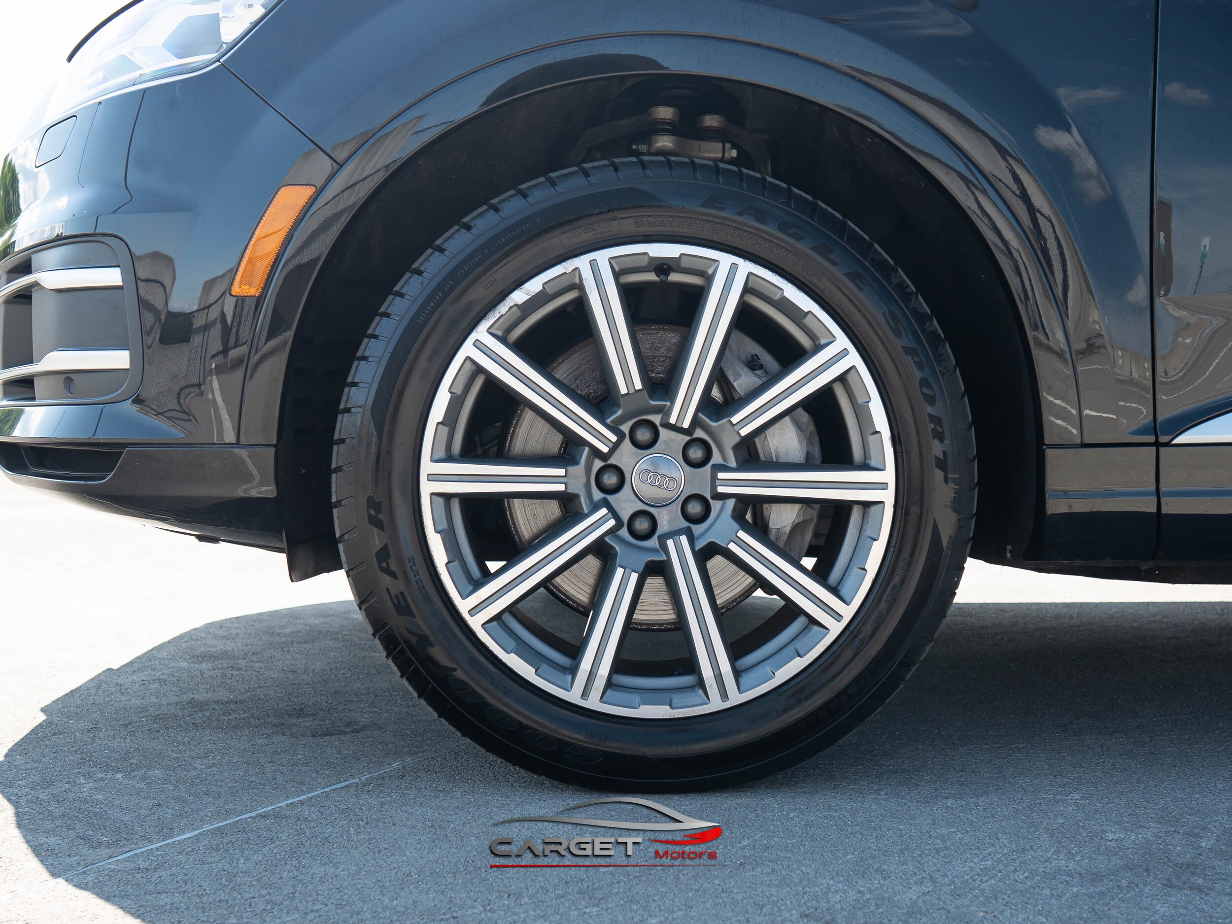 Vehicle image 9 of 57