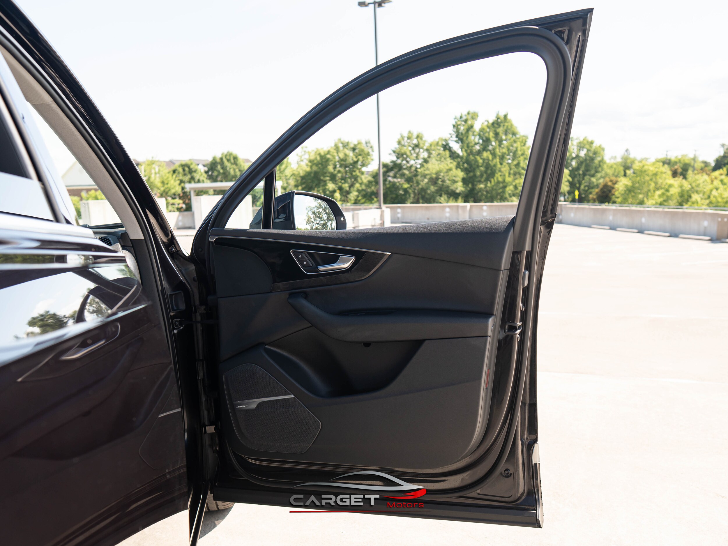 Vehicle image 46 of 57