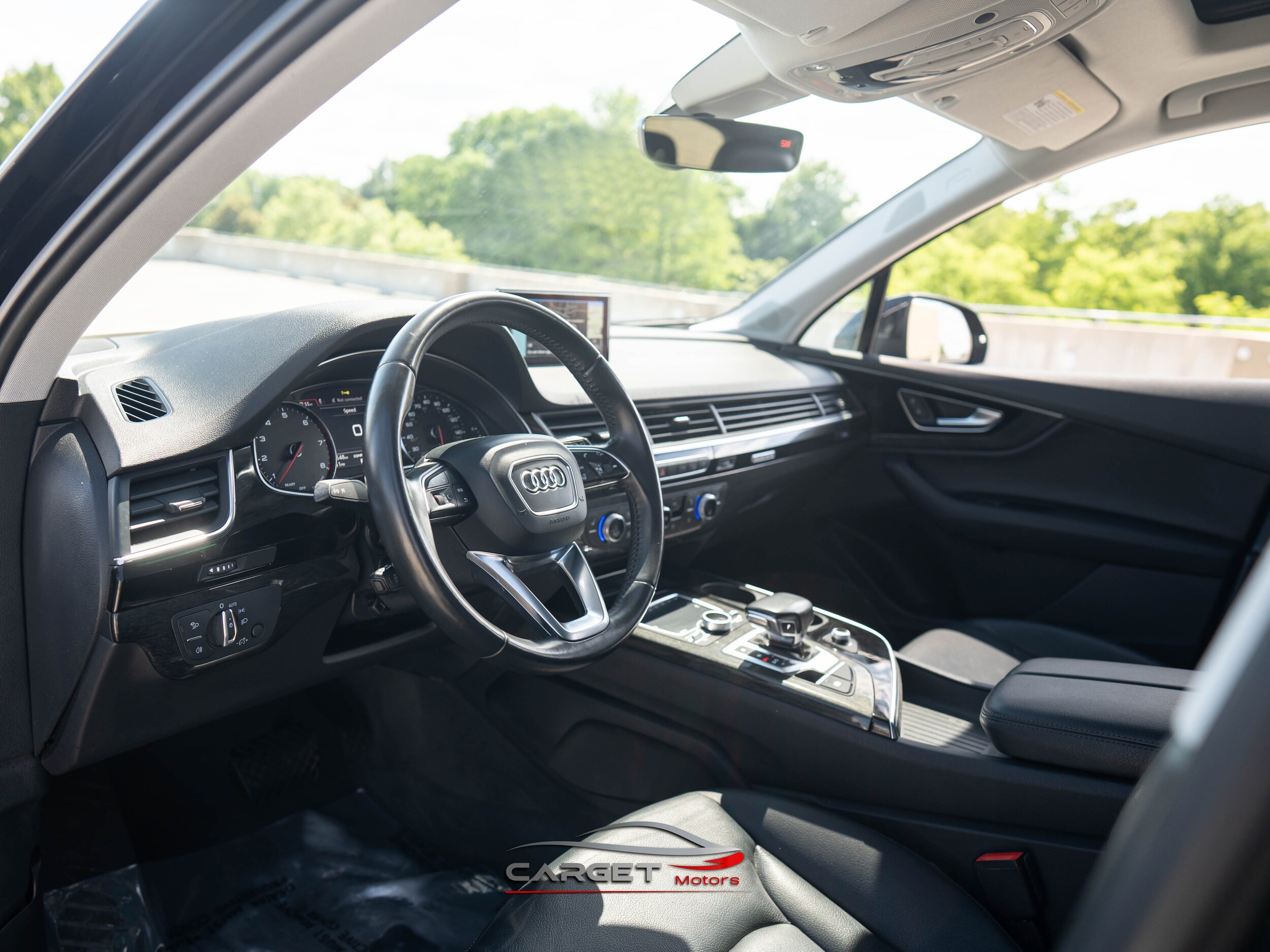Vehicle image 13 of 57