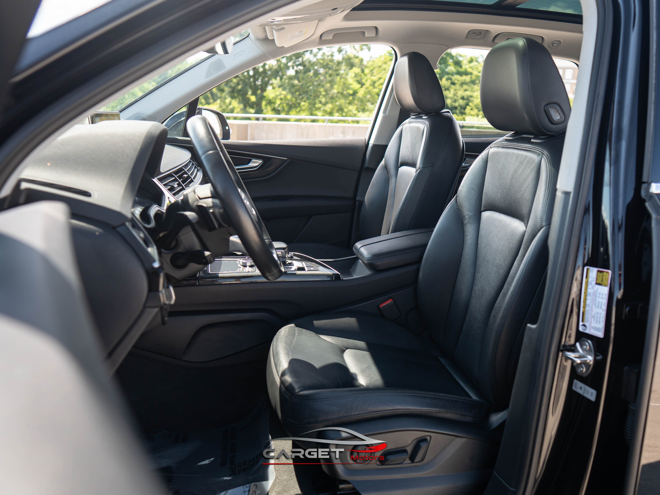 Vehicle image 16 of 57