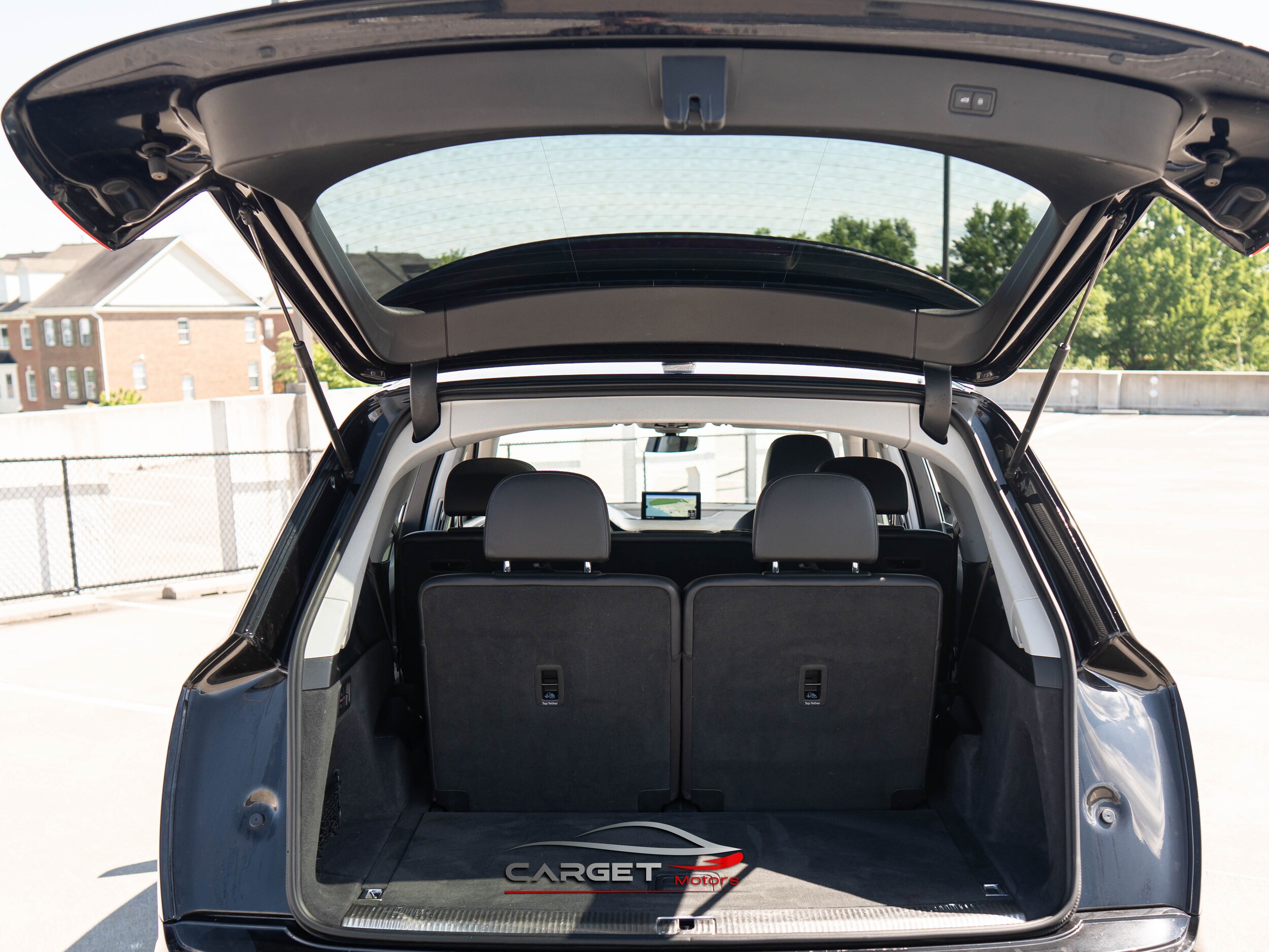 Vehicle image 51 of 57