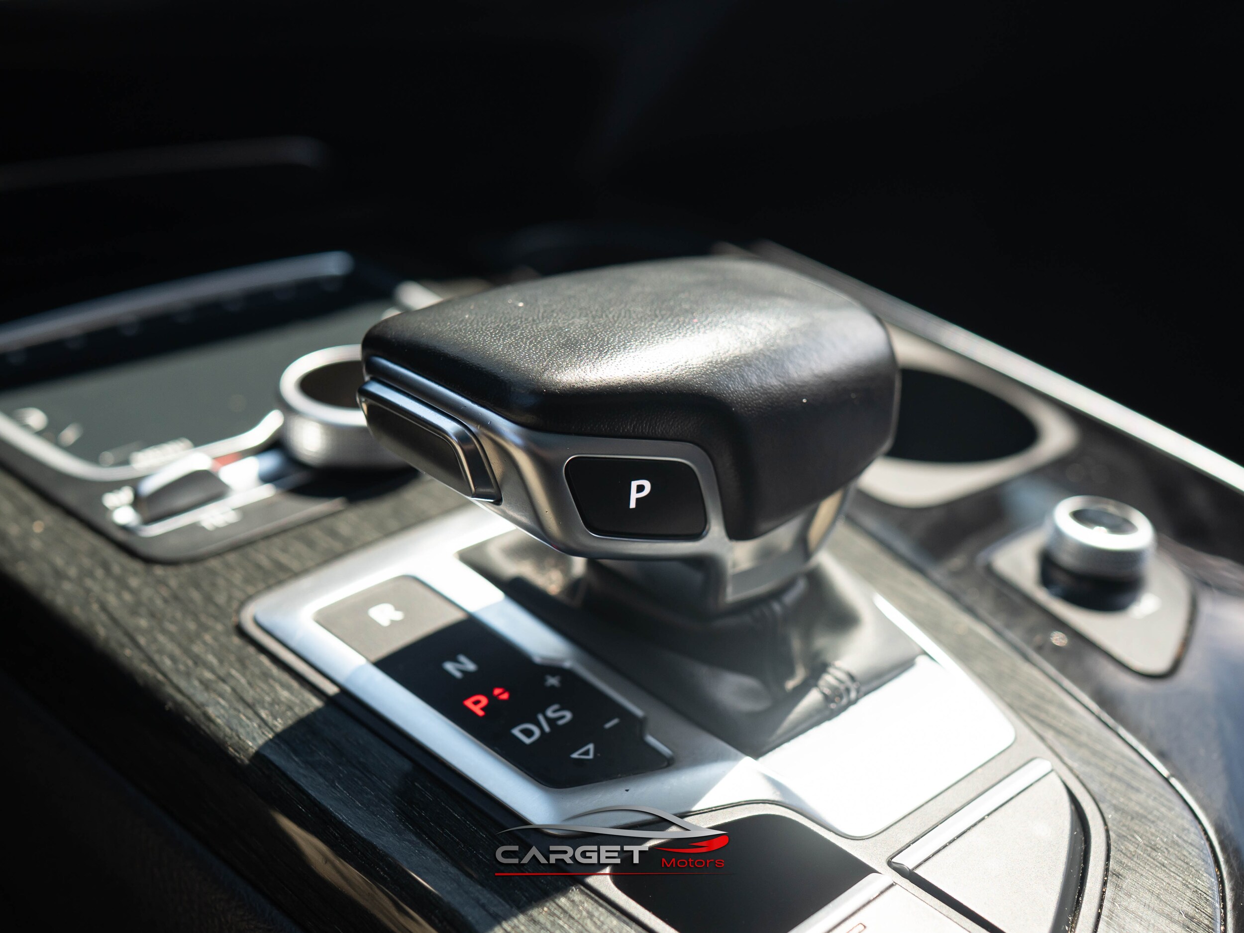 Vehicle image 36 of 57