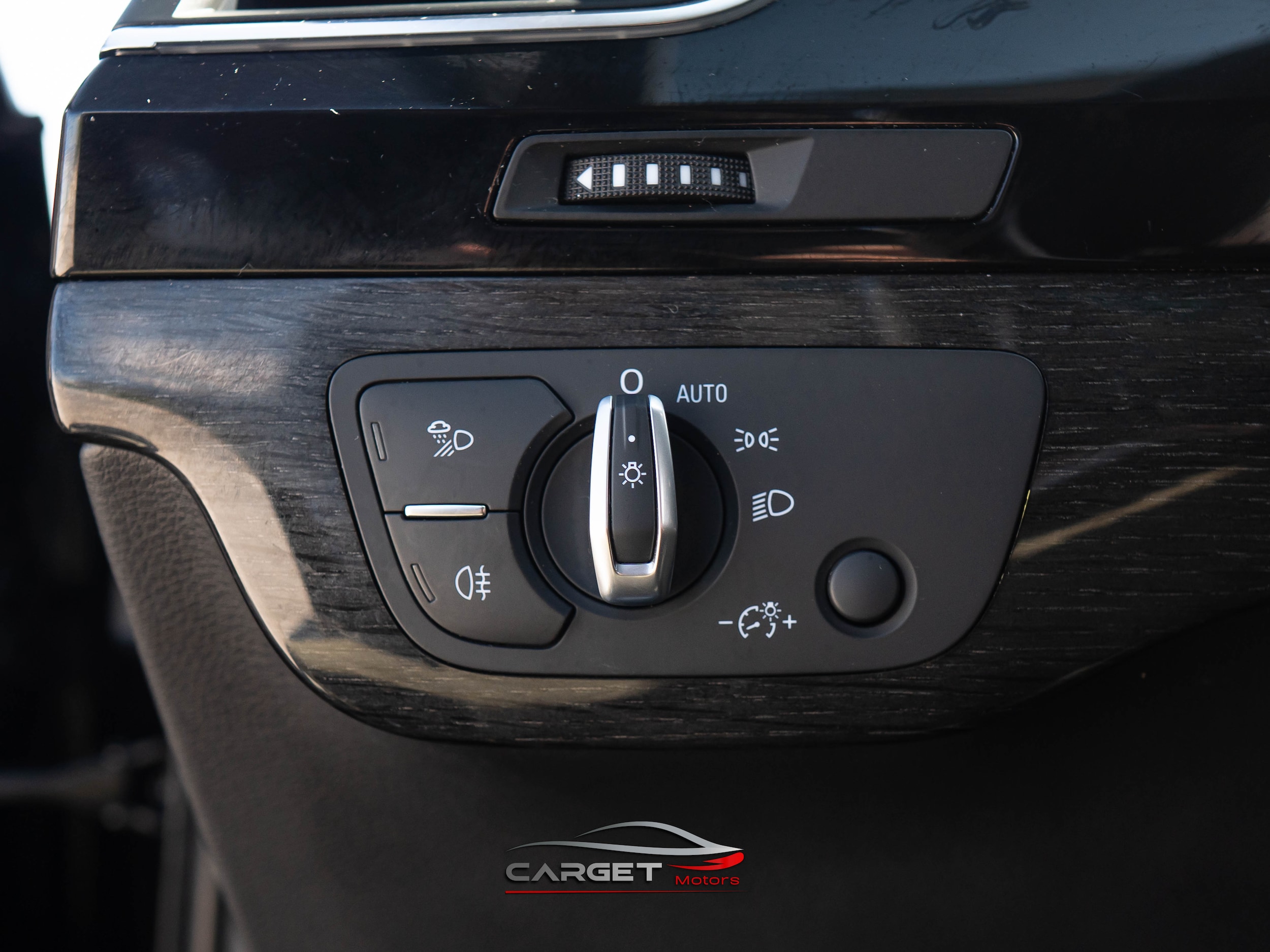 Vehicle image 39 of 57