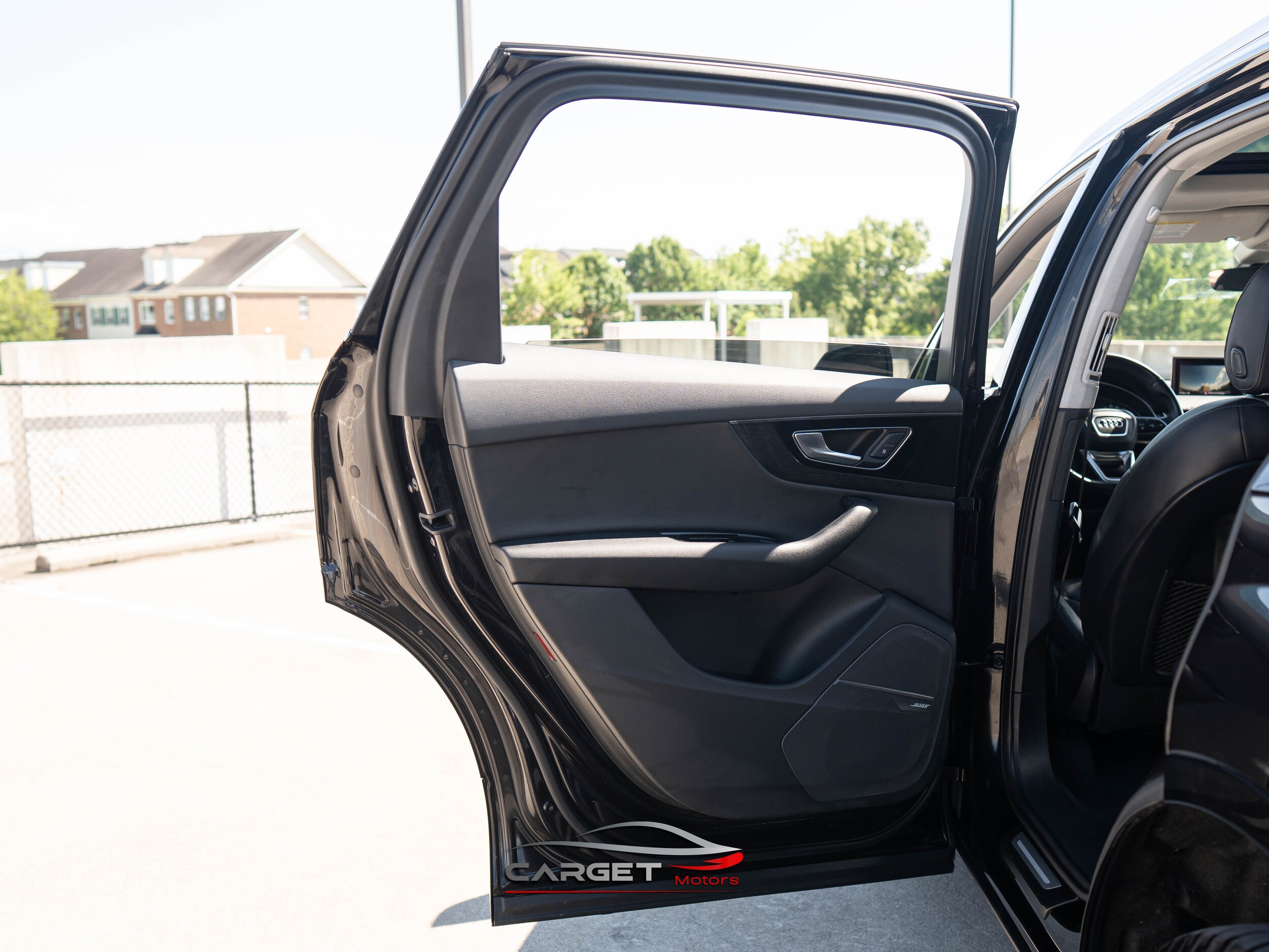 Vehicle image 47 of 57