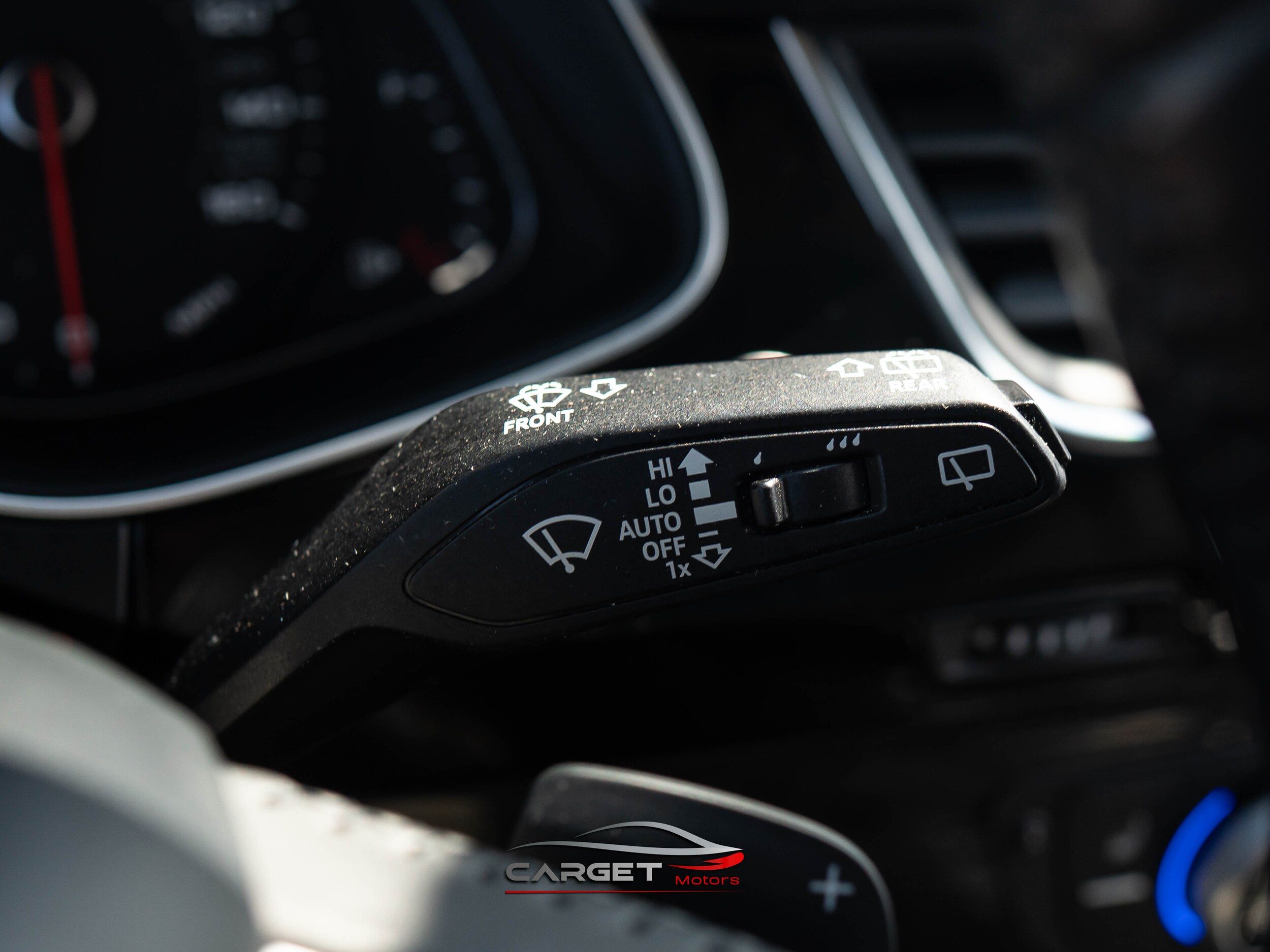 Vehicle image 28 of 57