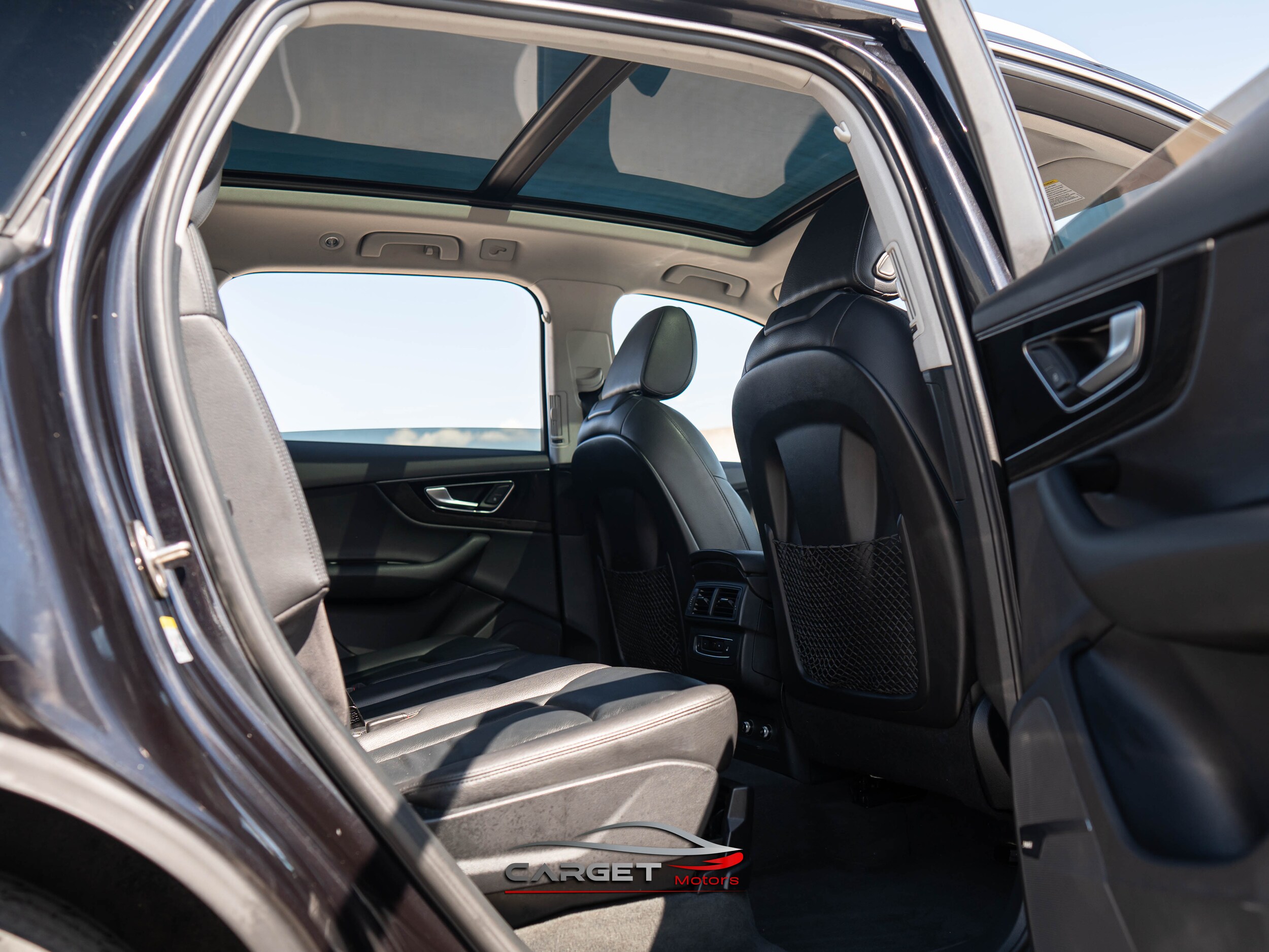 Vehicle image 19 of 57