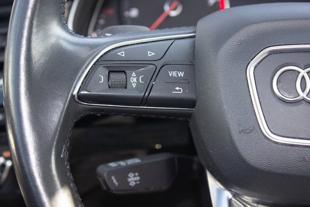 Vehicle image 28 of 36