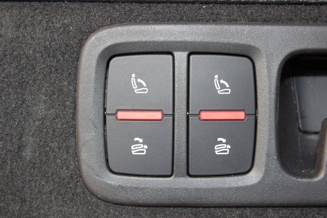 Vehicle image 29 of 36