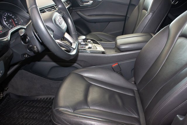 Vehicle image 12 of 36