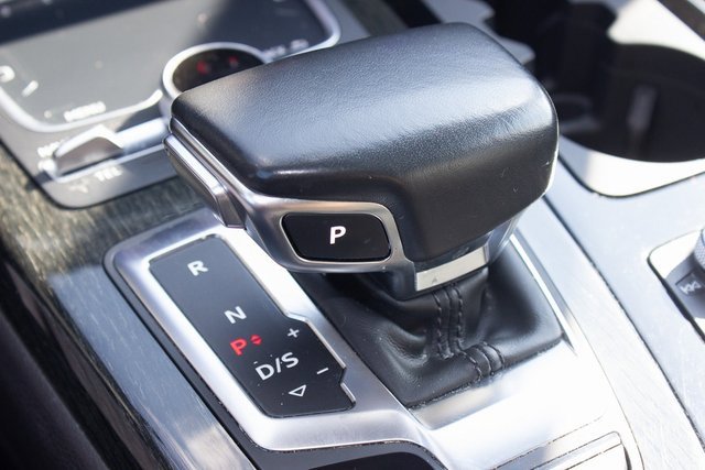 Vehicle image 19 of 36