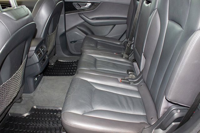 Vehicle image 13 of 36