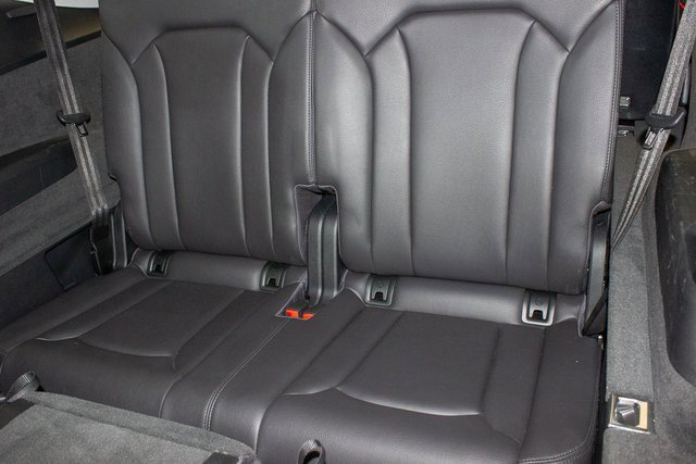 Vehicle image 14 of 36