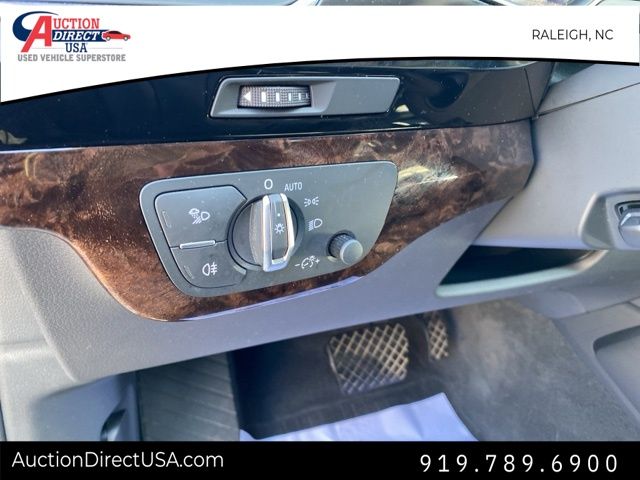 Vehicle image 23 of 36