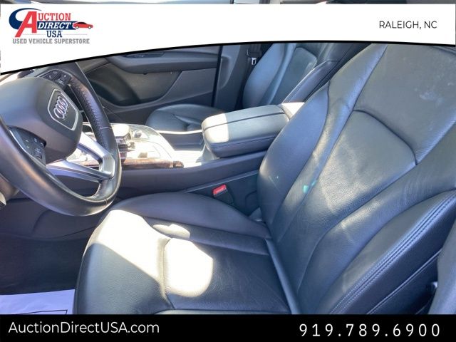 Vehicle image 25 of 36