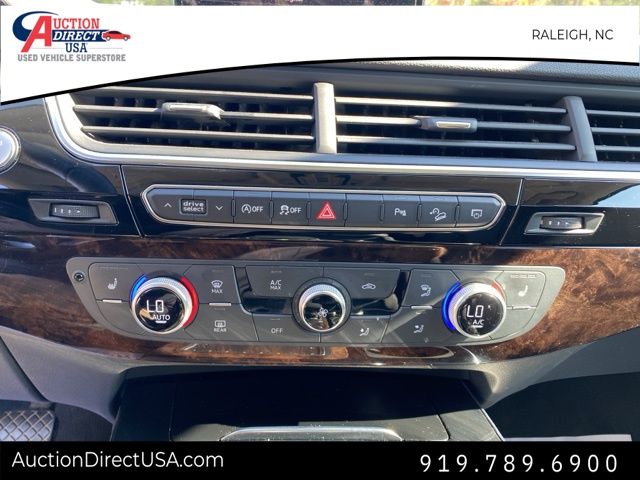 Vehicle image 26 of 36