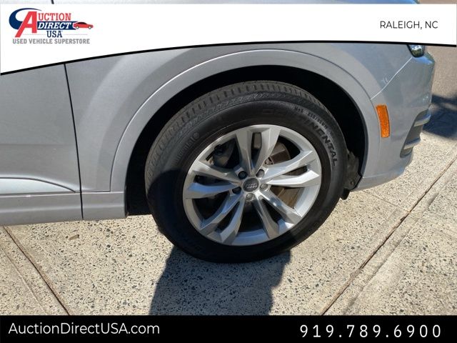 Vehicle image 11 of 36