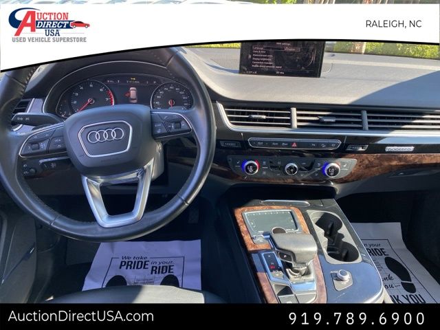 Vehicle image 21 of 36