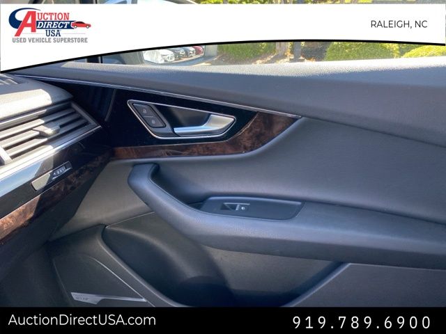 Vehicle image 35 of 36