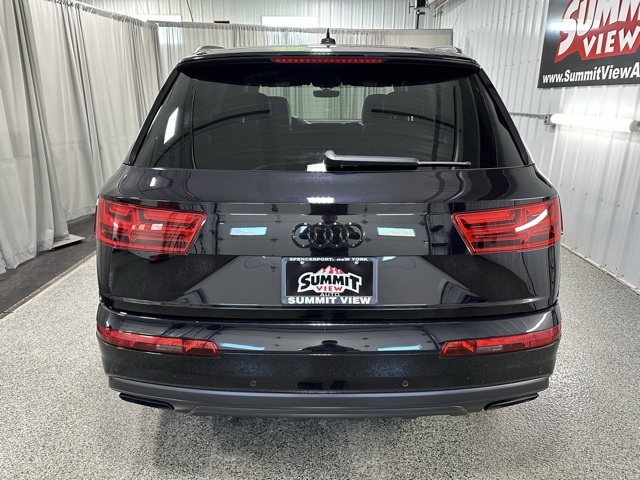 Vehicle image 6 of 34