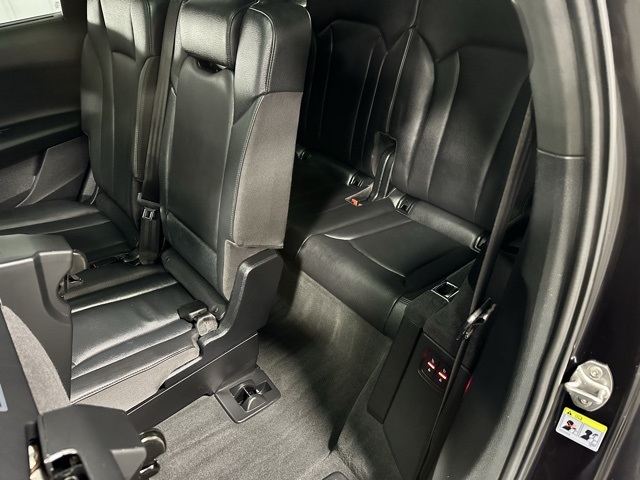 Vehicle image 12 of 34