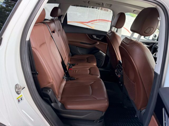 Vehicle image 28 of 55