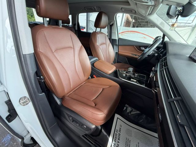 Vehicle image 24 of 55
