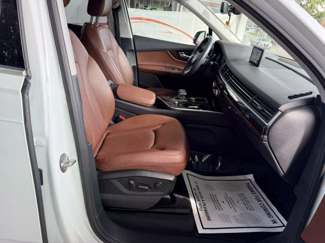 Vehicle image 29 of 55