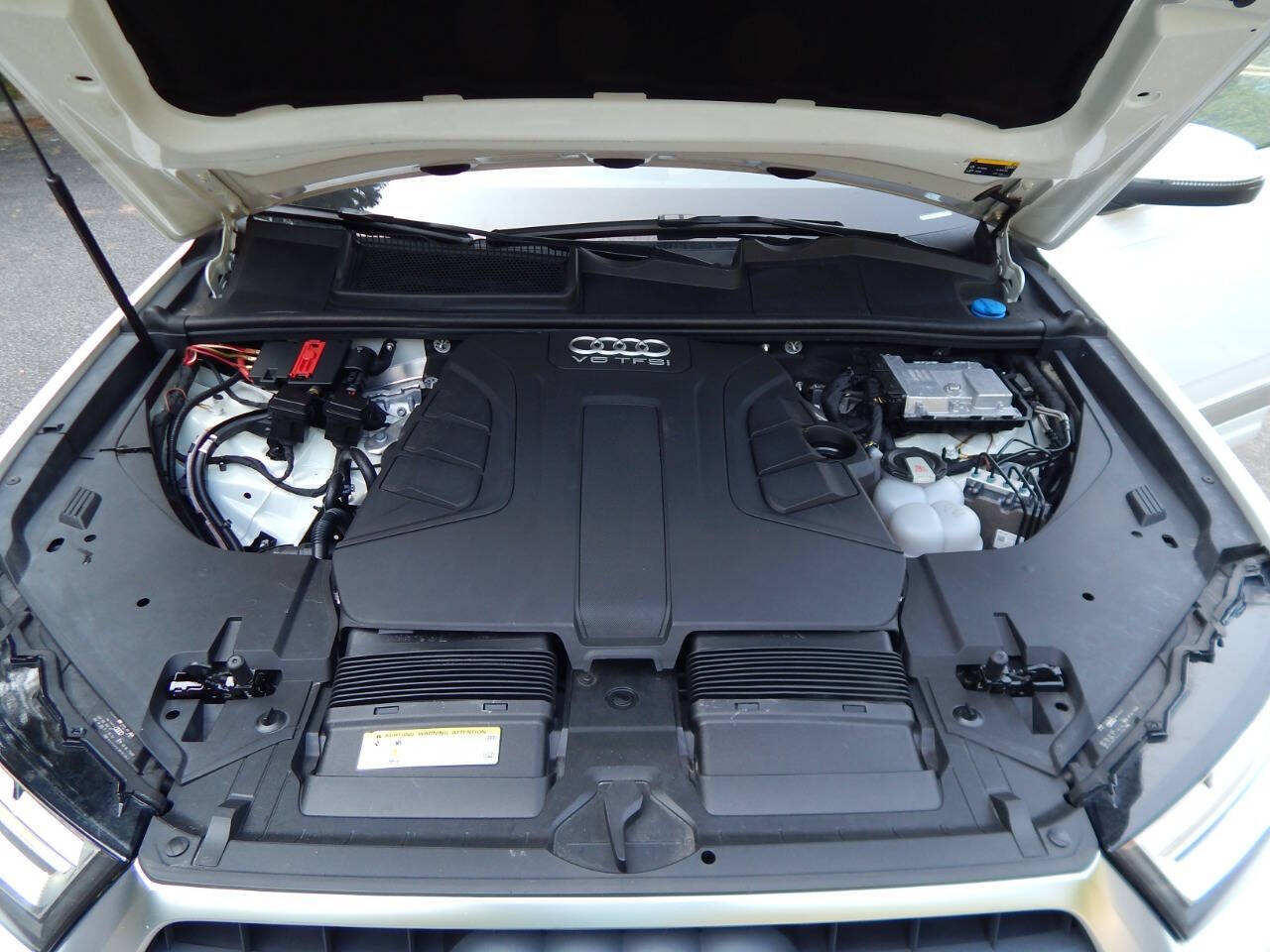 Vehicle image 58 of 59