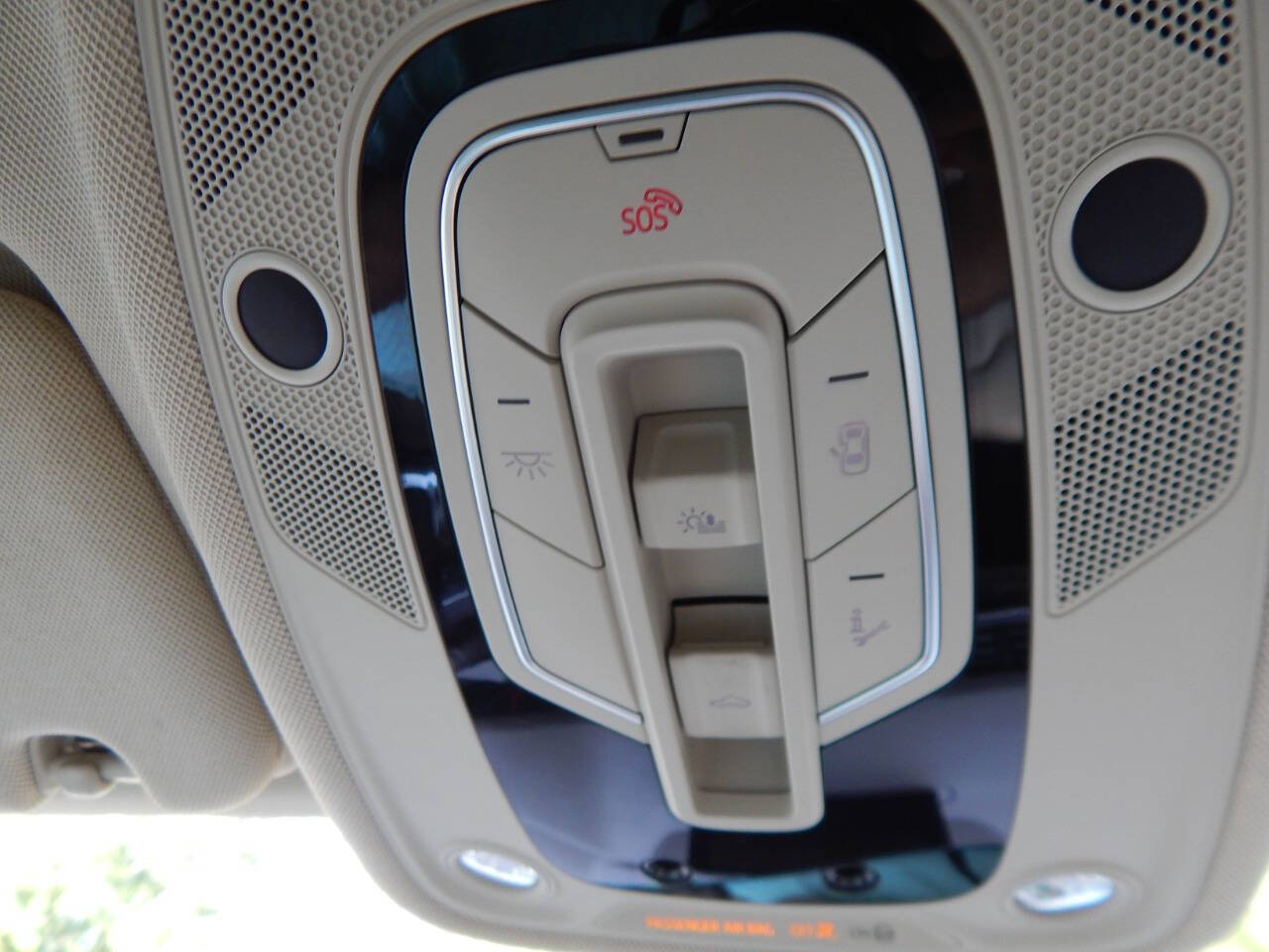 Vehicle image 43 of 59