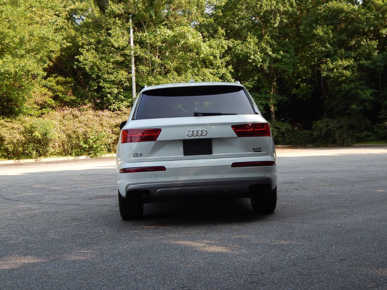 Vehicle image 7 of 59