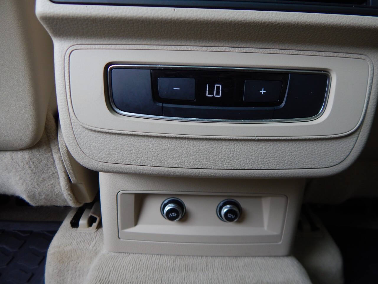 Vehicle image 52 of 59