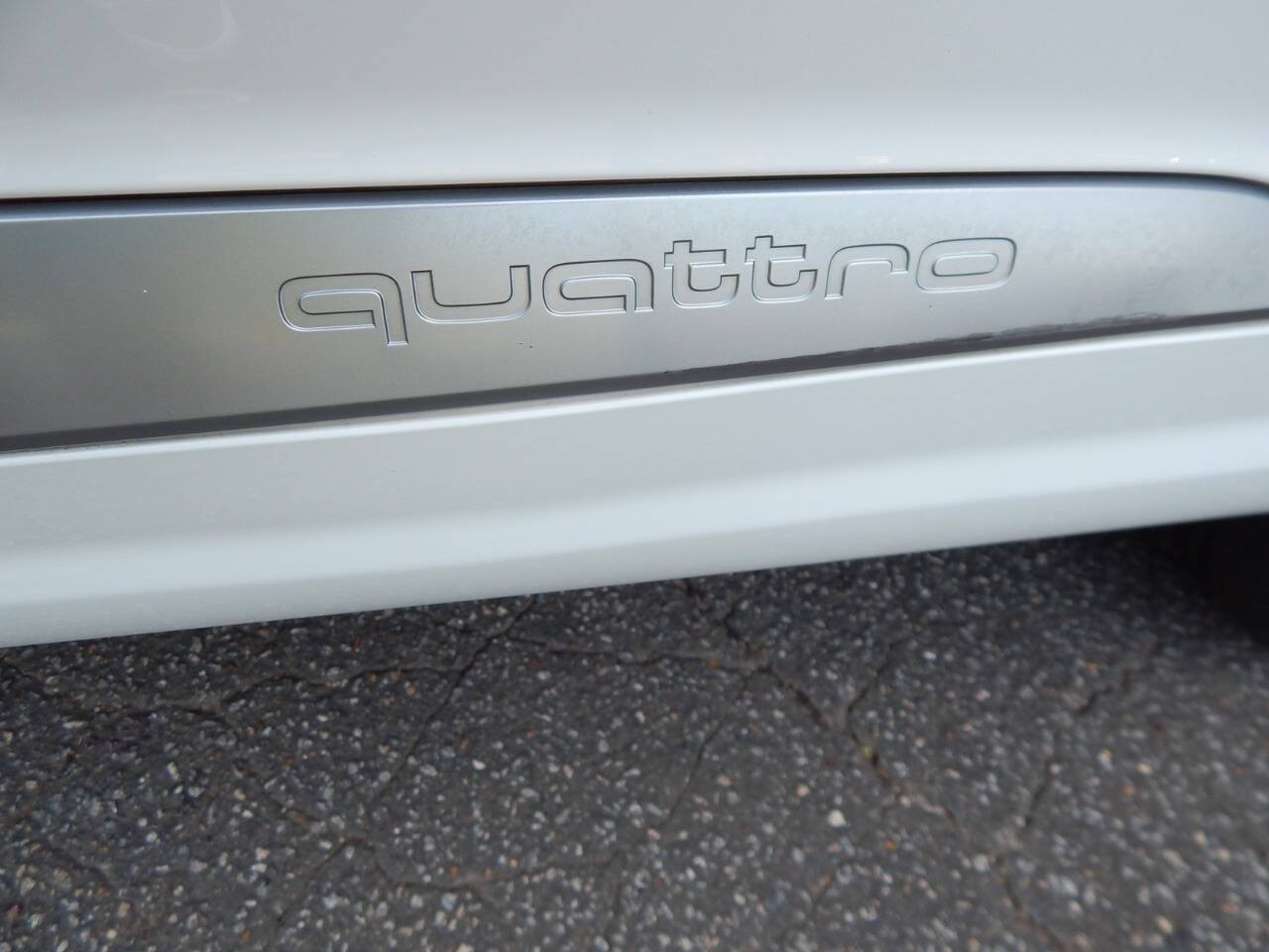 Vehicle image 11 of 59