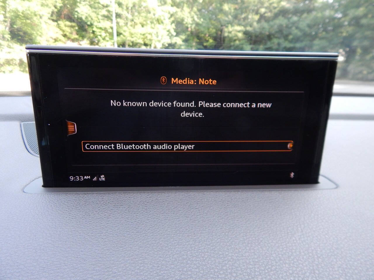 Vehicle image 33 of 59