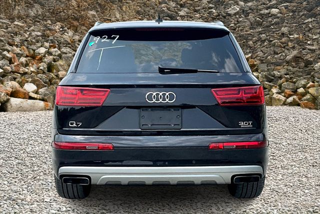 Vehicle image 5 of 34