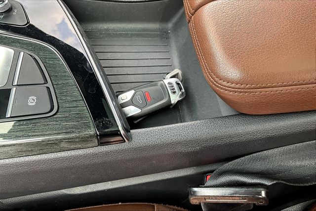 Vehicle image 26 of 34