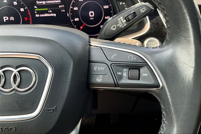 Vehicle image 18 of 34
