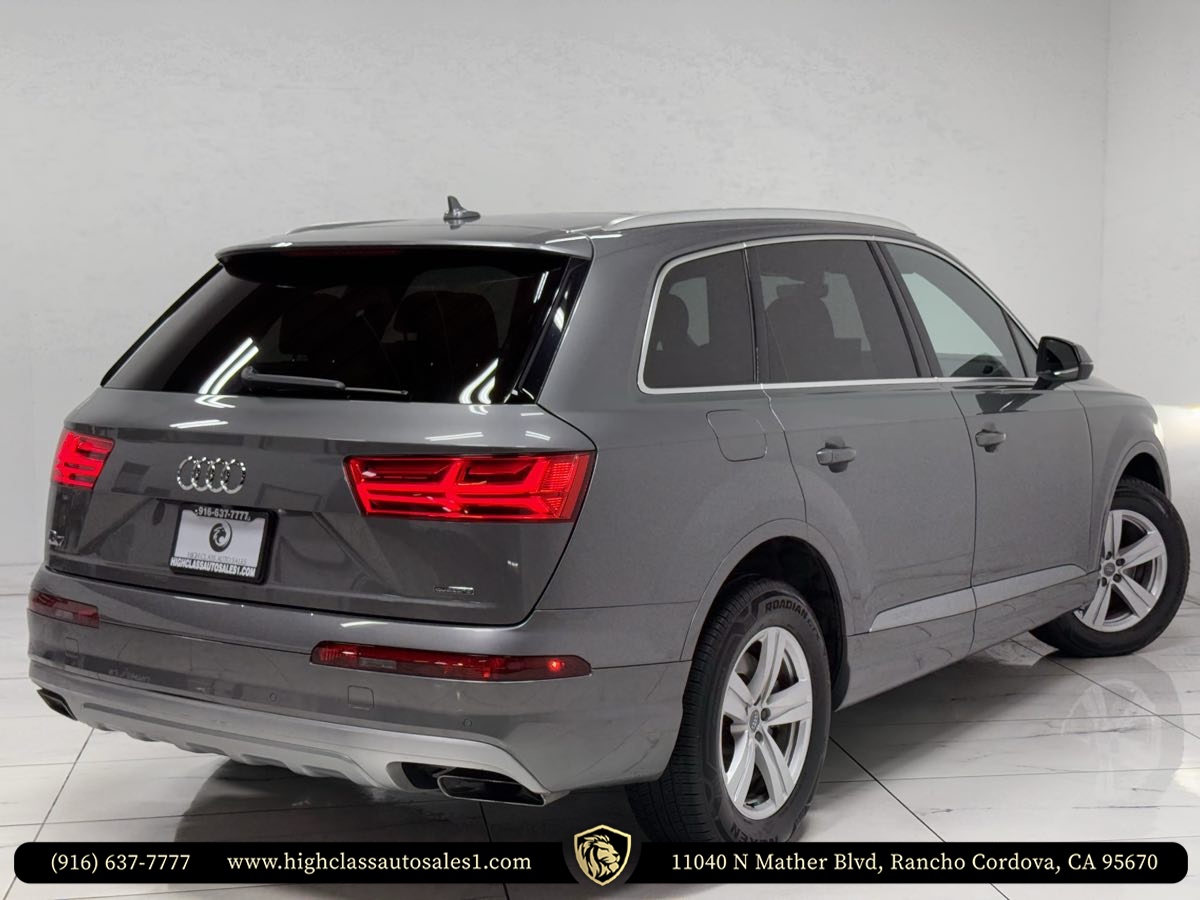 Vehicle image 8 of 52