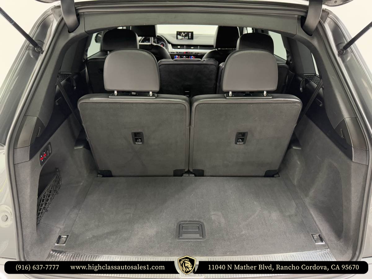 Vehicle image 30 of 52