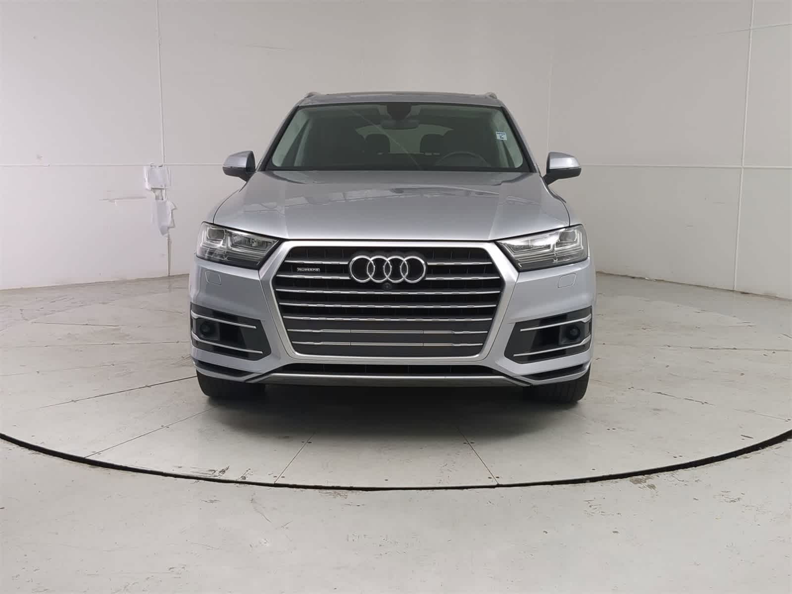 Vehicle image 2 of 37