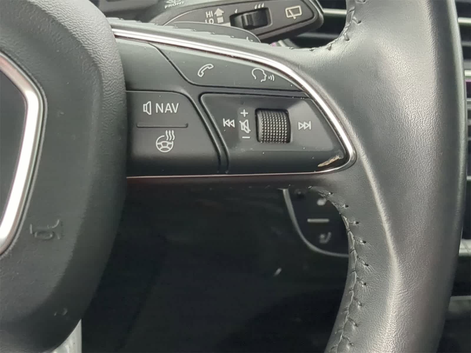 Vehicle image 32 of 37