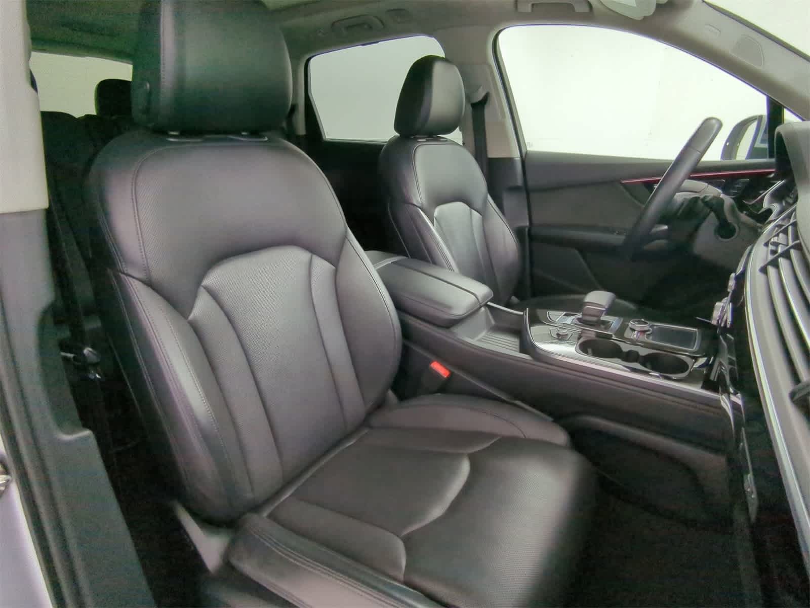 Vehicle image 12 of 37