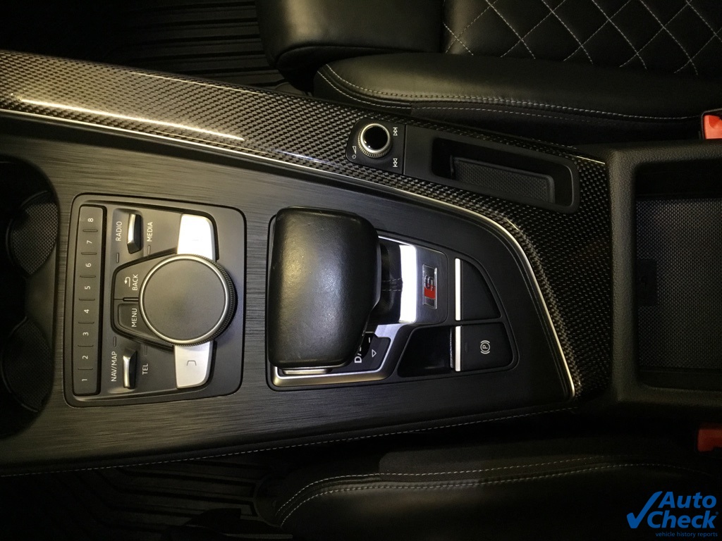 Vehicle image 47 of 51