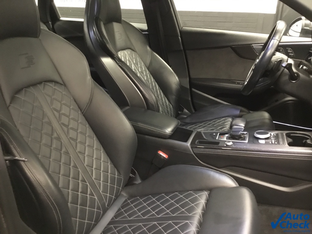 Vehicle image 20 of 51